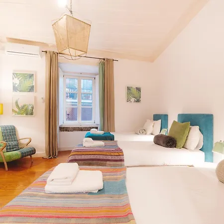 아파트 Inglesinhos Convento 2 - Cheerful 리스본