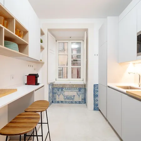 Inglesinhos Convento 2 - Cheerful Lizbona